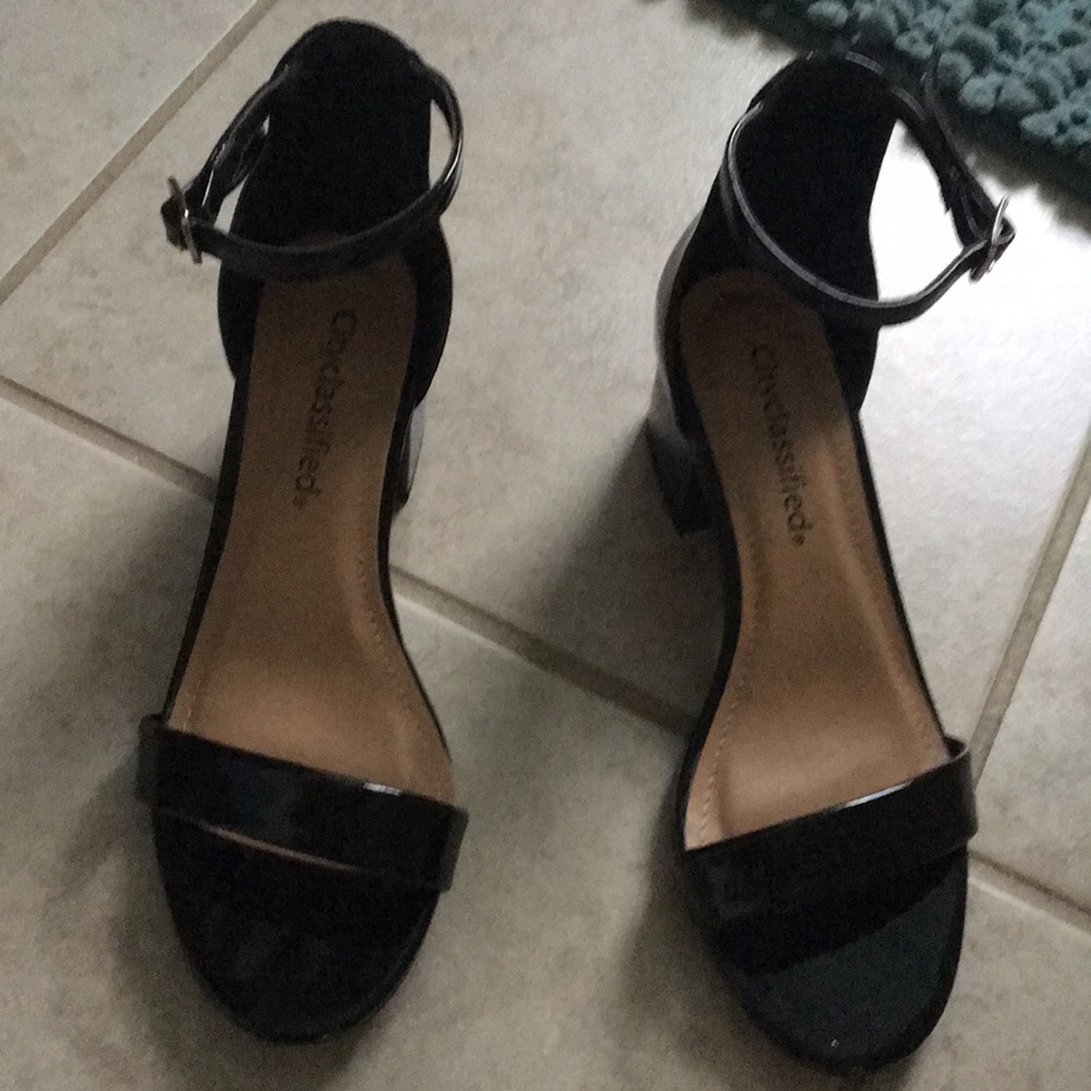 Black Ankle Strap Heels!